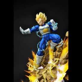 Dragon Ball Z – Statue Vegeta SSJ Mega Premium Masterline