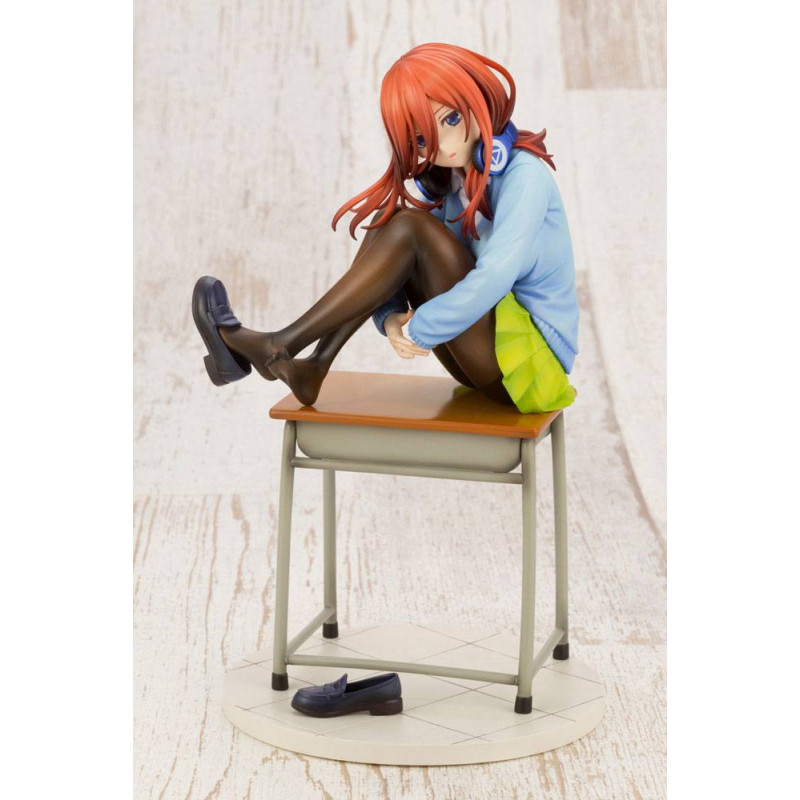 The Quintessential Quintuplets – Figurine Nakano Miku Bonus Edition 1/8