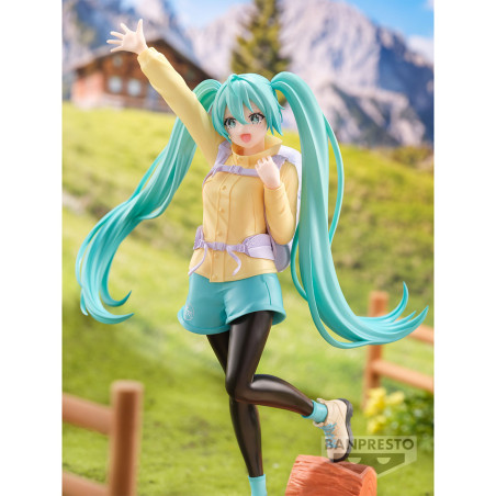 Vocaloid - Figurine Hatsune Miku Holiday Memories Figure Collection Mountain Climbing Ver.