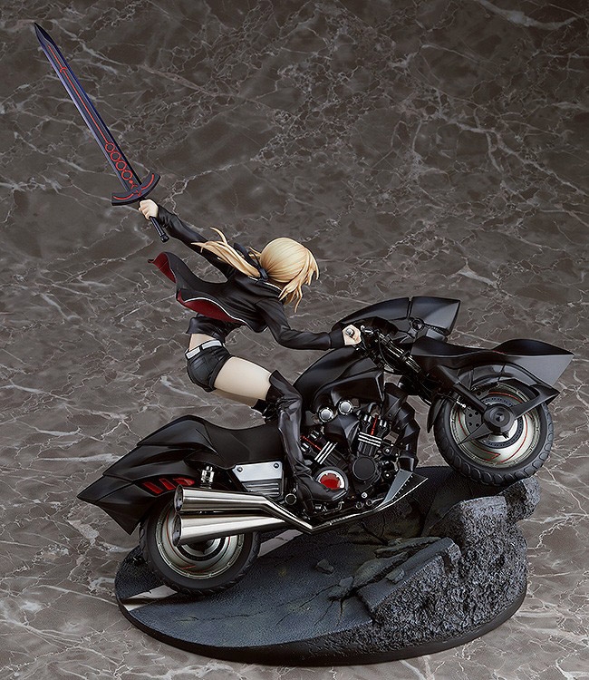 Fate Grand Order - Figurine Saber/Altria Pendragon (Alter) et Cuirassier Noir