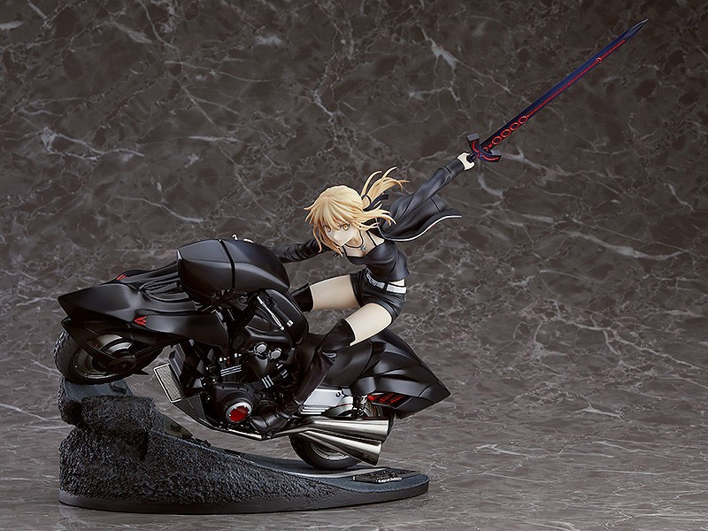 Fate Grand Order - Figurine Saber/Altria Pendragon (Alter) et Cuirassier Noir