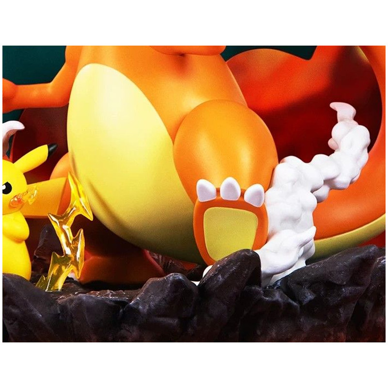 Pokemon - Figurine Diorama Pikachu et Dracaufeu Funism Prime Figure