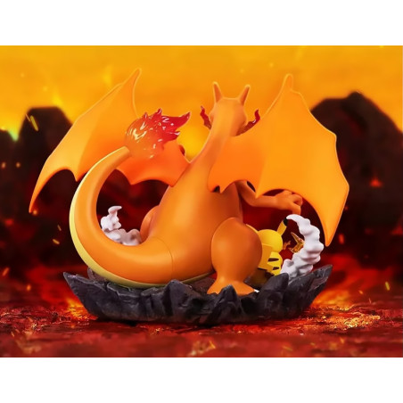 Pokemon - Figurine Diorama Pikachu et Dracaufeu Funism Prime Figure