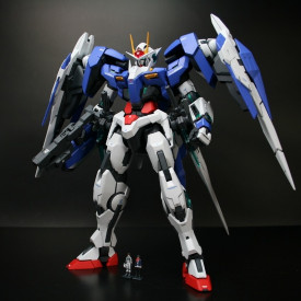 Gundam - Maquette 00 Raiser Gn-0000 + Gnr-010 1/100 MG